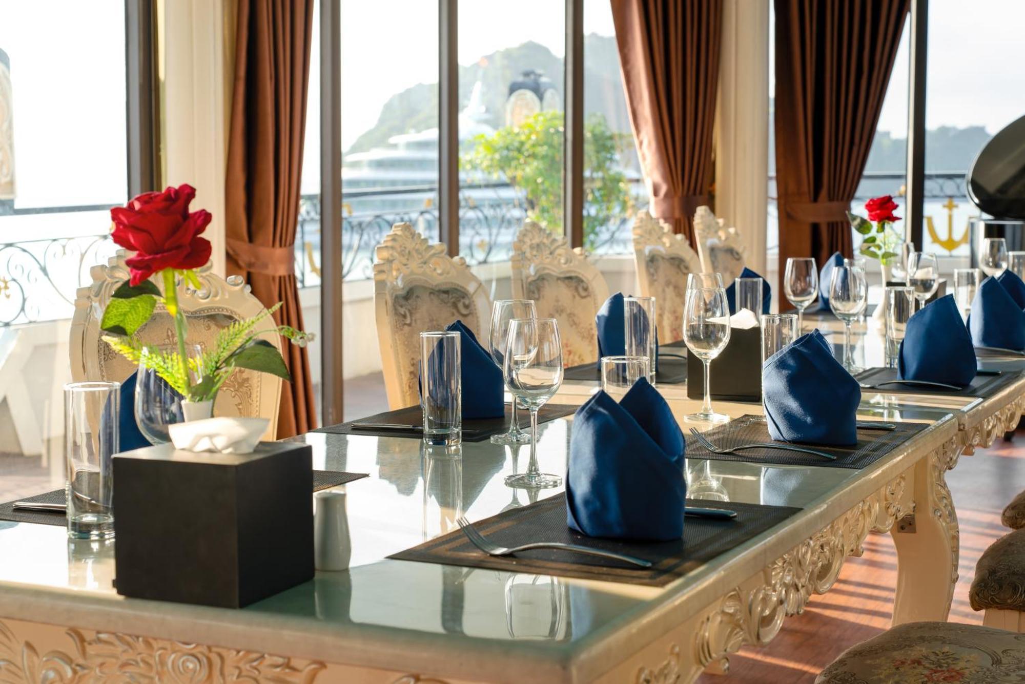 Ha Long Aqua Legend Cruise Hotel Екстериор снимка
