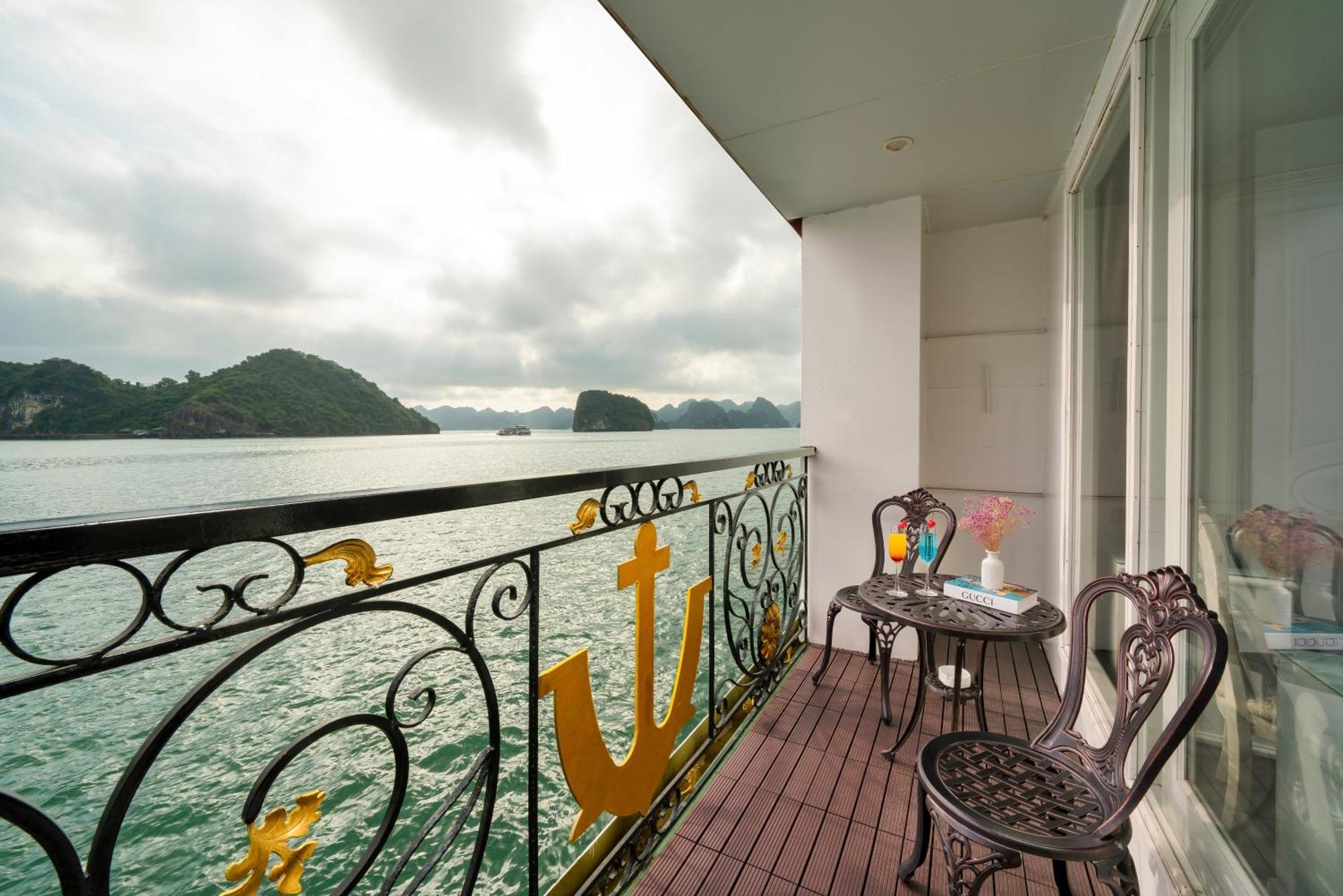 Ha Long Aqua Legend Cruise Hotel Екстериор снимка